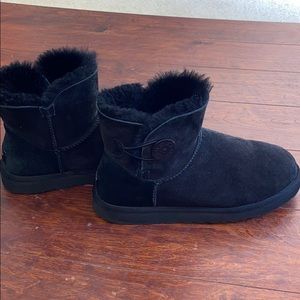 Ugg boots black